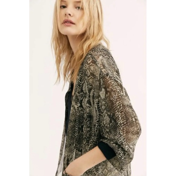 Free People Sheer Oversized Top Lori Snake skin Slouchy Bomber Jacket Size S - Picture 2 of 11